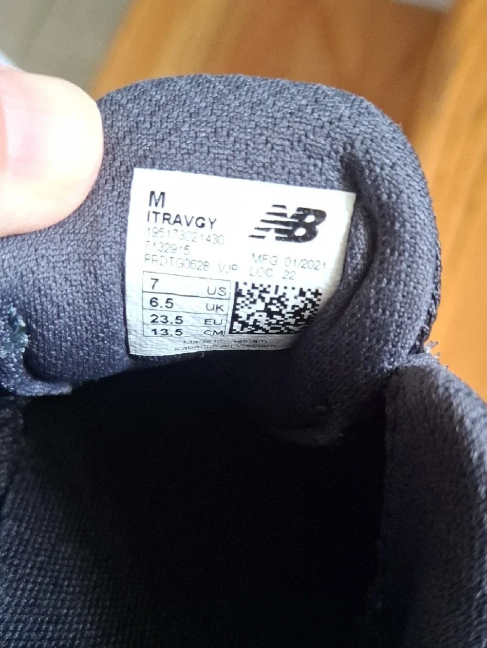 New Balance Rave Sneakers NEW